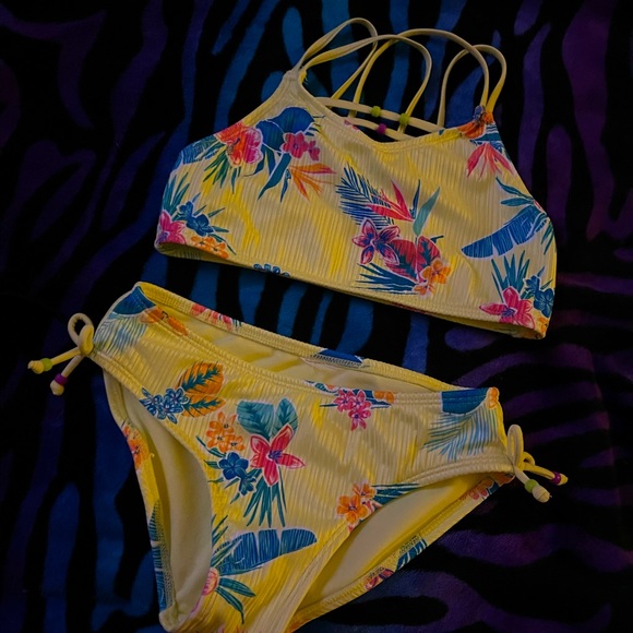 art class Other - Pretty tropical yellow with flowers girls bikini💕